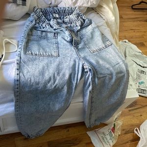 Size 33 blue pockets in front